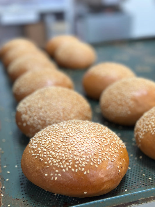 Bollo de sésamo alto clásico